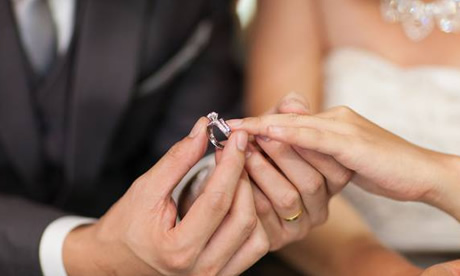 Marriage and divorce rates both fall in New Zealand