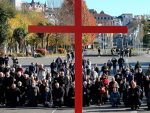 French church compensate victims