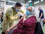 Canadians impatient with unvaccinated